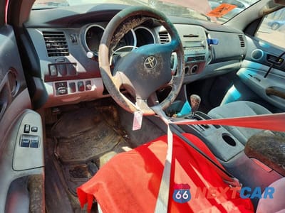 Zdjęcie 8 z 12 samochodu: 2005 TOYOTA TACOMA PRERUNNER V6 VIN:5TETU62N35Z120718 - miniatura