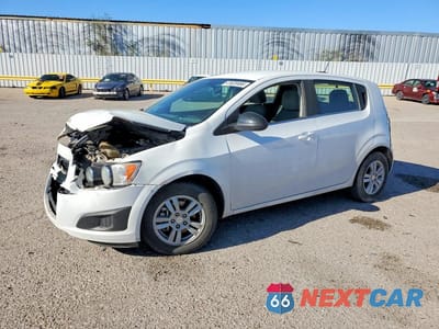 2015 CHEVROLET SONIC LT 1G1JC6SHXF4215994 - główne zdjęcie licytacji z USA - miniatura