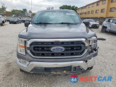 Piąte zdjęcie samochodu w środku: 2021 FORD F150 SUPERCREW VIN:1FTEW1C5XMKD57326 - miniatura