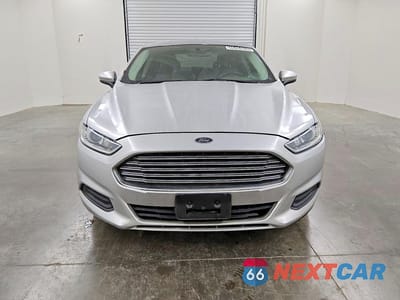 Piąte zdjęcie samochodu w środku: 2015 FORD FUSION S VIN:3FA6P0G71FR153459 - miniatura