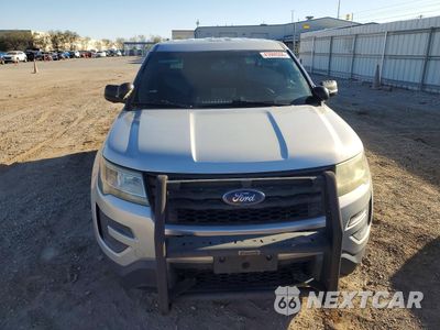Piąte zdjęcie samochodu w środku: 2016 FORD EXPLORER POLICE INTERCEPTOR VIN:1FM5K8AR9GGB54442 - miniatura