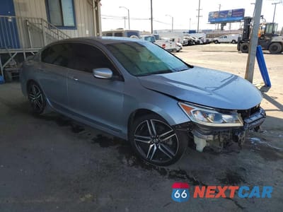 Czwarte zdjęcie samochodu z boku: 2017 HONDA ACCORD SPORT VIN:1HGCR2F58HA254449 - miniatura