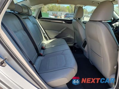 Zdjęcie 10 z 13 samochodu: 2018 VOLKSWAGEN PASSAT SE VIN:1VWBA7A3XJC008045 - miniatura