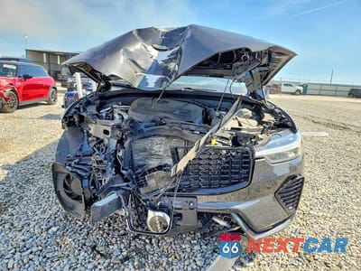 Piąte zdjęcie samochodu w środku: 2024 VOLVO XC60 ULTIMATE VIN:YV4H60DM3R1862079 - miniatura