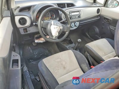 Zdjęcie 8 z 13 samochodu: 2012 TOYOTA YARIS 3-DOOR L VIN:JTDJTUD38CD532990 - miniatura