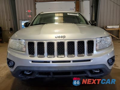 Piąte zdjęcie samochodu w środku: 2013 JEEP COMPASS SPORT VIN:1C4NJDBB3DD249206 - miniatura