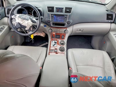 Zdjęcie 8 z 14 samochodu: 2013 TOYOTA HIGHLANDER HYBRID LIMITED VIN:JTEDC3EH2D2014934 - miniatura