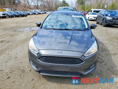 Piąte zdjęcie samochodu w środku: 2016 FORD FOCUS SE VIN:1FADP3K29GL333356 - miniatura