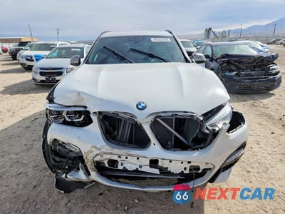 Piąte zdjęcie samochodu w środku: 2018 BMW X3 XDRIVEM40I VIN:5UXTS3C51J0Z00079 - miniatura