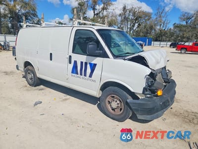 Czwarte zdjęcie samochodu z boku: 2018 CHEV EXPRESS G2500 VIN:1GCWGAFP6J1342869 - miniatura