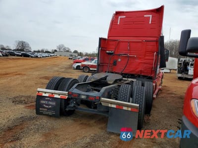 Czwarte zdjęcie samochodu z boku: 2022 VOLVO VNL SEMI TRUCK VIN:4V4NC9EH5NN288032 - miniatura
