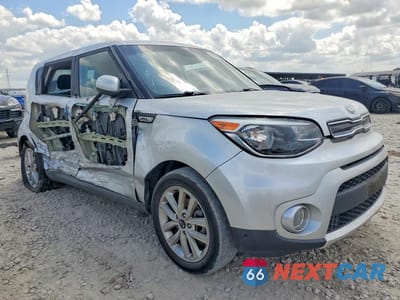 Czwarte zdjęcie samochodu z boku: 2018 KIA SOUL + VIN:KNDJP3A54J7611427 - miniatura