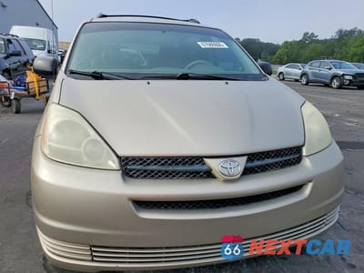 Piąte zdjęcie samochodu w środku: 2004 TOYOTA SIENNA LE 7 PASSENGER VIN:5TDZA23C64S085578 - miniatura