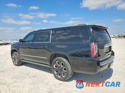 Drugie zdjęcie samochodu z przodu: 2019 GMC YUKON XL DENALI VIN:1GKS1HKJ4KR222473 - miniatura