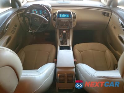 Zdjęcie 8 z 12 samochodu: 2010 BUICK LACROSSE CXL VIN:1G4GC5EG1AF200324 - miniatura