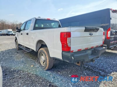 Drugie zdjęcie samochodu z przodu: 2022 FORD F350 SUPER DUTY VIN:1FT8W3B65NEE20237 - miniatura