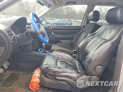 Zdjęcie 7 z 11 samochodu: 2003 VOLKSWAGEN GTI VIN:9BWDE61J834036762 - miniatura