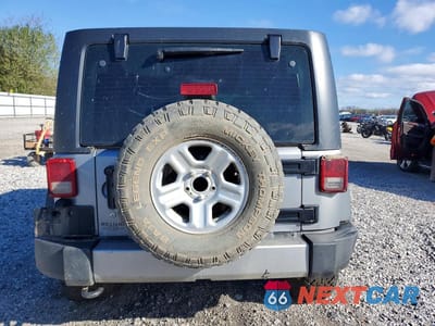 Zdjęcie 6 z 13 samochodu: 2018 JEEP WRANGLER UNLIMITED SPORT VIN:1C4BJWKG3JL853219 - miniatura