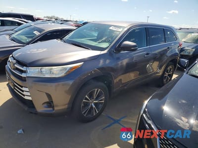 2019 TOYOTA HIGHLANDER LE 5TDZZRFH2KS298517 - główne zdjęcie licytacji z USA - miniatura