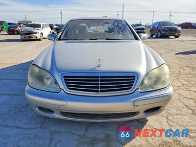 Piąte zdjęcie samochodu w środku: 2001 MERCEDES-BENZ S 500 VIN:WDBNG75J41A175163 - miniatura