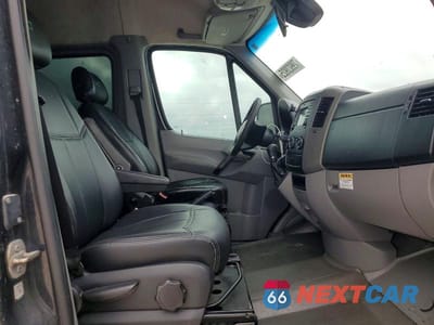 Zdjęcie 11 z 13 samochodu: 2015 MERCEDES BENZ SPRINTER DELIVERY VAN VIN:WDZPE8DC4FP125098 - miniatura