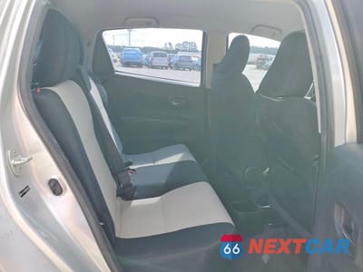 Zdjęcie 10 z 13 samochodu: 2013 TOYOTA YARIS 5-DOOR LE VIN:JTDKTUD3XDD542376 - miniatura