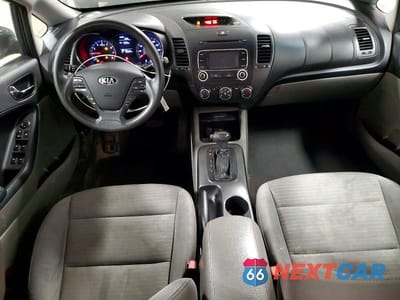 Zdjęcie 8 z 12 samochodu: 2016 KIA FORTE LX VIN:KNAFX4A60G5521214 - miniatura