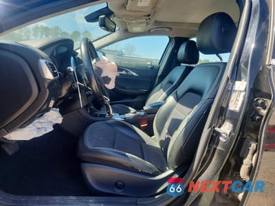 Zdjęcie 7 z 12 samochodu: 2019 INFINITI QX30 VIN:SJKCH5CR0KA008770 - miniatura