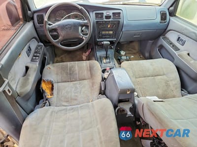 Zdjęcie 8 z 13 samochodu: 2000 TOYOTA 4RUNNER SR5 VIN:JT3GN86R3Y0170048 - miniatura