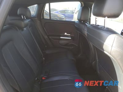 Zdjęcie 10 z 12 samochodu: 2021 MERCEDES-BENZ GLA 250 VIN:W1N4N4GB1MJ133831 - miniatura