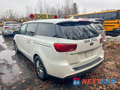 Trzecie zdjęcie samochodu z tyłu: 2019 KIA SEDONA LX VIN:KNDMB5C18K6525496 - miniatura