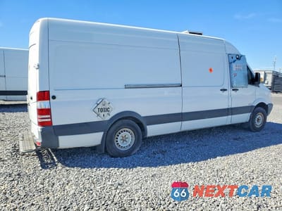 Trzecie zdjęcie samochodu z tyłu: 2012 MERCEDES BENZ SPRINTER 2500 UTILITY / SERVICE VAN VIN:WD3PE8CB1C5713261 - miniatura