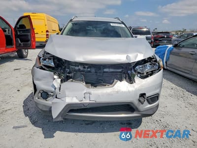 Piąte zdjęcie samochodu w środku: 2015 NISSAN ROGUE SV VIN:KNMAT2MT5FP510887 - miniatura