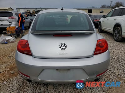 Zdjęcie 6 z 13 samochodu: 2012 VOLKSWAGEN BEETLE TURBO VIN:3VWVA7AT6CM618443 - miniatura