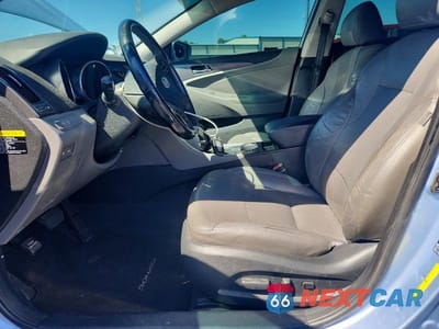 Zdjęcie 7 z 11 samochodu: 2013 HYUNDAI SONATA HYBRID LIMITED VIN:KMHEC4A4XDA074463 - miniatura