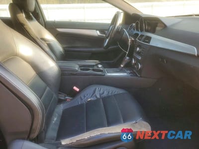 Zdjęcie 10 z 11 samochodu: 2013 MERCEDES-BENZ C 250 VIN:WDDGJ4HB1DG054046 - miniatura