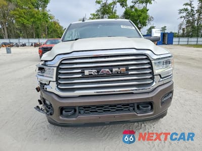 Piąte zdjęcie samochodu w środku: 2023 RAM 2500 LONGHORN VIN:3C6UR5PL2PG512330 - miniatura