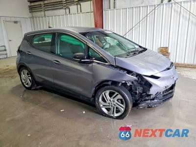 Czwarte zdjęcie samochodu z boku: 2023 CHEVROLET BOLT EV 1LT VIN:1G1FW6S01P4177192 - miniatura