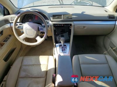 Zdjęcie 8 z 12 samochodu: 2008 AUDI A4 2.0T VIN:WAUAF78E18A003794 - miniatura