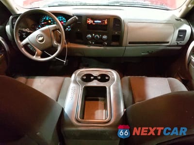 Zdjęcie 8 z 12 samochodu: 2010 CHEVROLET SILVERADO K1500 LS VIN:3GCRKREA9AG265066 - miniatura