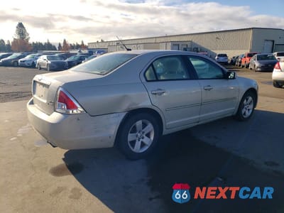 Trzecie zdjęcie samochodu z tyłu: 2008 FORD FUSION SE VIN:3FAHP01128R229447 - miniatura