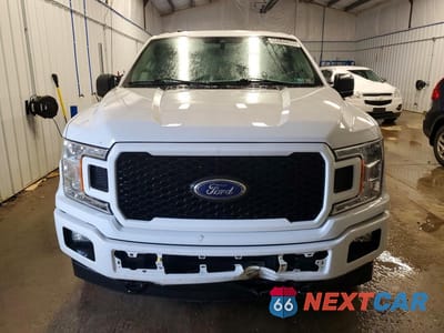Piąte zdjęcie samochodu w środku: 2019 FORD F150 SUPERCREW VIN:1FTEW1E49KFA31138 - miniatura