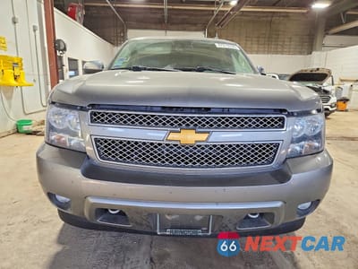 Piąte zdjęcie samochodu w środku: 2012 CHEVROLET SUBURBAN K1500 LTZ VIN:1GNSKKE70CR193892 - miniatura