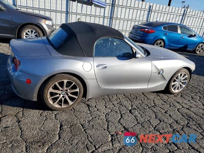 Trzecie zdjęcie samochodu z tyłu: 2006 BMW Z4 3.0 VIN:4USBU33556LW68934 - miniatura