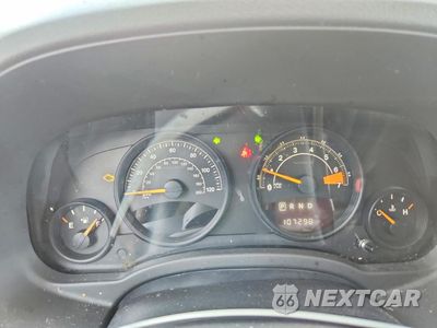Zdjęcie 9 z 14 samochodu: 2015 JEEP PATRIOT LATITUDE VIN:1C4NJRFB9FD382594 - miniatura