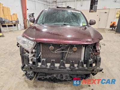 Piąte zdjęcie samochodu w środku: 2012 TOYOTA HIGHLANDER SE VIN:5TDBK3EH0CS122930 - miniatura