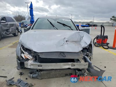 Piąte zdjęcie samochodu w środku: 2018 AUDI A4 PREMIUM VIN:WAUKMAF43JN013226 - miniatura