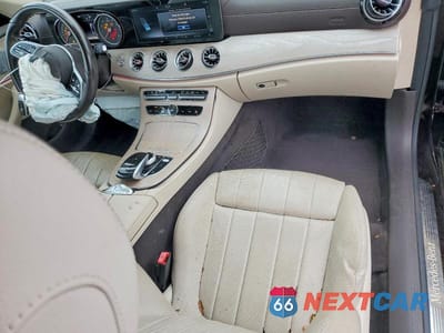 Zdjęcie 8 z 13 samochodu: 2019 MERCEDES-BENZ E 450 4MATIC VIN:WDD1K6JB2KF076987 - miniatura