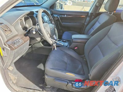 Zdjęcie 7 z 13 samochodu: 2013 KIA SORENTO LX VIN:5XYKTDA62DG331396 - miniatura