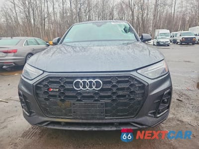 Piąte zdjęcie samochodu w środku: 2022 AUDI SQ5 SPORTBACK PREMIUM PLUS VIN:WA124AFY1N2030338 - miniatura